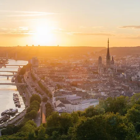 Le Monet Joli Vue Cathédrale ! *